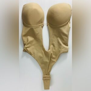 Defitshape Women’s Beige size 36/Large Backless Stretchy Seamless Bodysuit NWOT